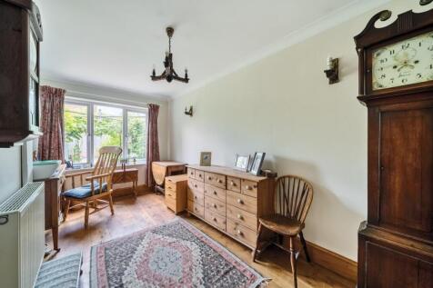 1 Elkins Close, Yelvertoft