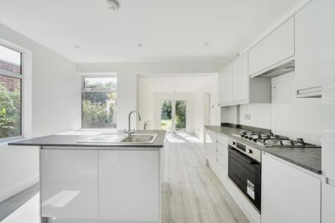 15 Slade Road, Rugby