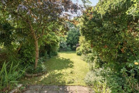 15 Slade Road, Rugby