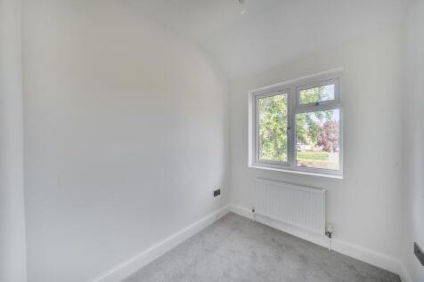 15 Slade Road, Rugby