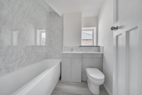 15 Slade Road, Rugby