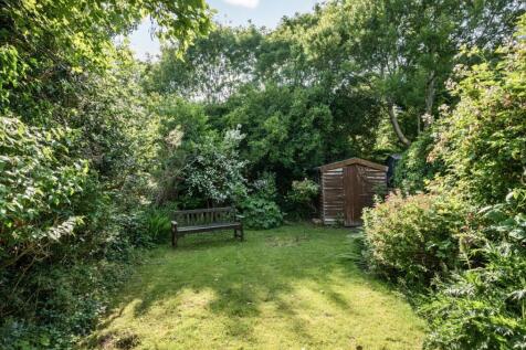 15 Slade Road, Rugby