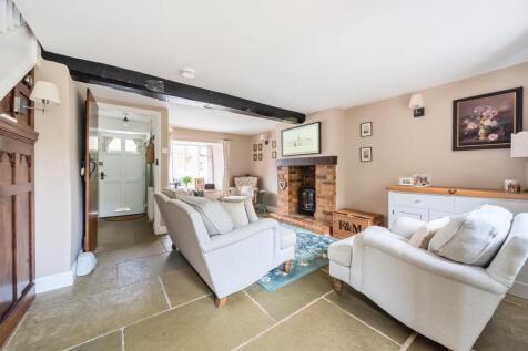 23 Main Road, Crick