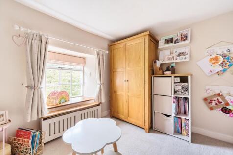 23 Main Road, Crick