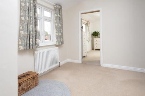 2 Barby Lane, RUGBY