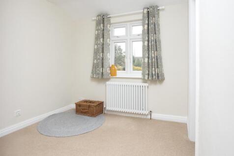 2 Barby Lane, RUGBY