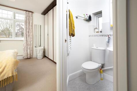 2 Barby Lane, RUGBY