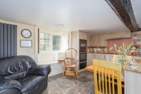 Greys Orchard, Barby