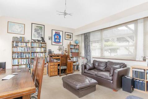 Greys Orchard, Barby