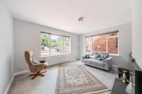 58 Everest Road, Rugby