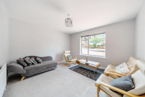 58 Everest Road, Rugby