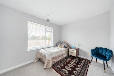 58 Everest Road, Rugby