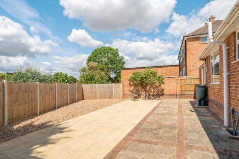 58 Everest Road, Rugby