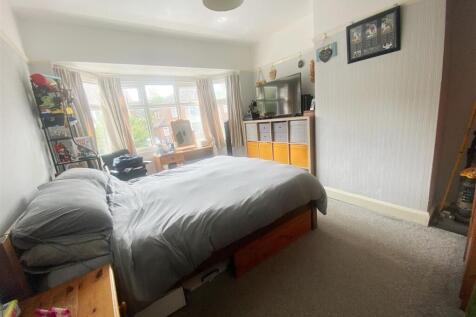 27 Belmont Road, Rugby (14).jpeg
