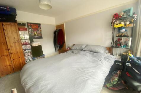 27 Belmont Road, Rugby (15).jpeg