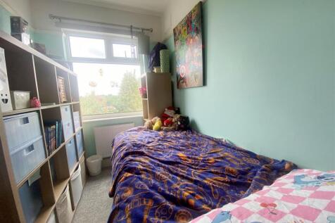 27 Belmont Road, Rugby (18).jpeg