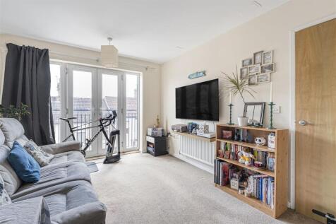 24 Stanier Court, Rugby