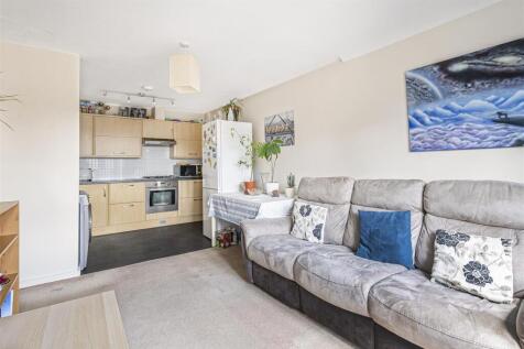 24 Stanier Court, Rugby