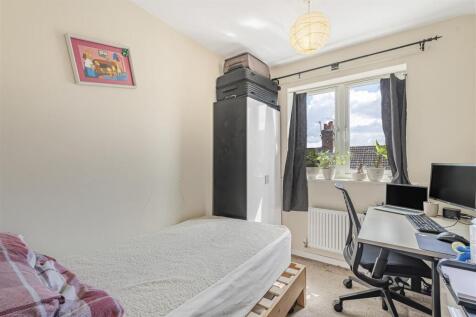 24 Stanier Court, Rugby