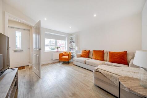 6 Goldenrod Close, Rugby