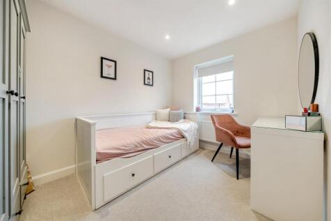 6 Goldenrod Close, Rugby