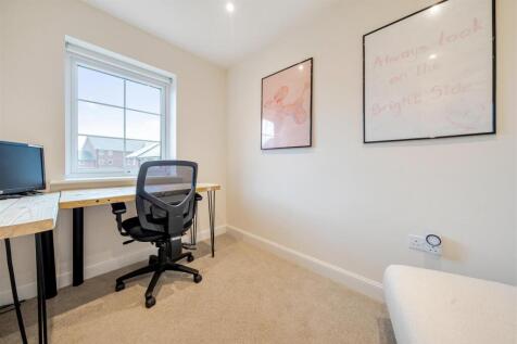 6 Goldenrod Close, Rugby