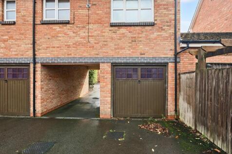 7 Rowe Close, Rugby