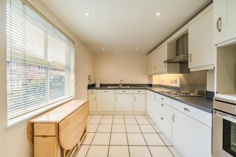 7 Rowe Close, Rugby