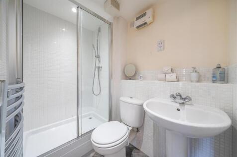 7 Rowe Close, Rugby