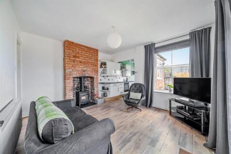 33 Lawford Lane
