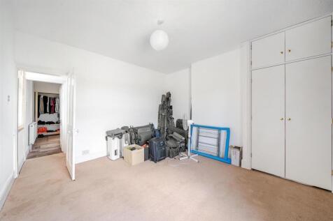 33 Lawford Lane