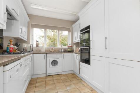 93 Clifton Road