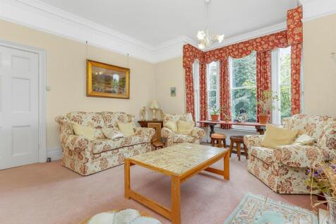 93 Clifton Road