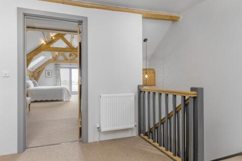 Meadow Cottage, 12 Staffords Lane (12).jpg