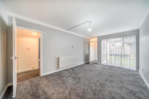 18 Cowan Close, Rugby