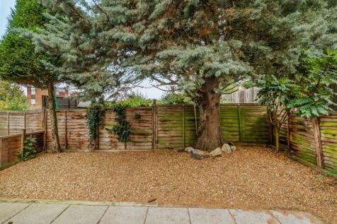 18 Cowan Close, Rugby