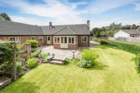 Home Close, Broadwell (5).jpg