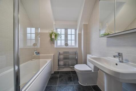 3 Rotary Close, Houlton (5).jpg