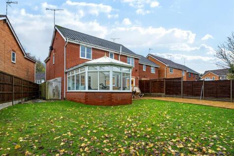 18 Poplar Grove, Ryton On Dunsmore (17).jpg