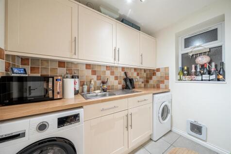 18 Poplar Grove, Ryton On Dunsmore (22).jpg