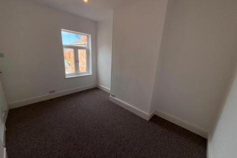 51 Grosvenor Bedroom 2.jpg