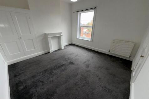 129a Clifton master bedroom.jpg