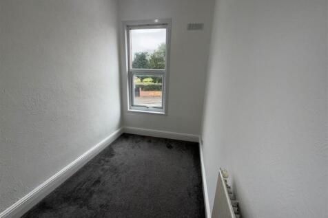 129a Clifton 3rd bedroom.jpg
