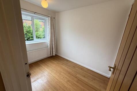Bedroom 2a.jpg