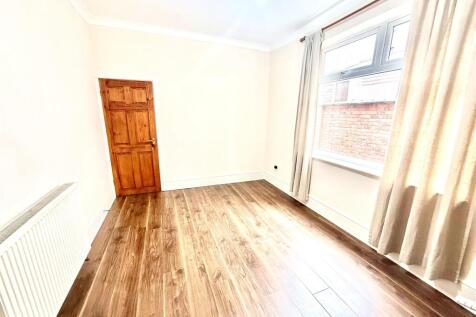 150 Murray Dining Room.jpg