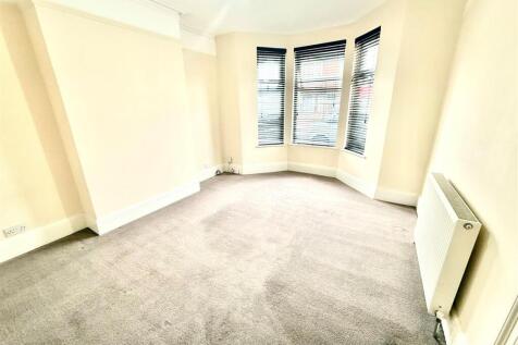 150 Murray Lounge.jpg