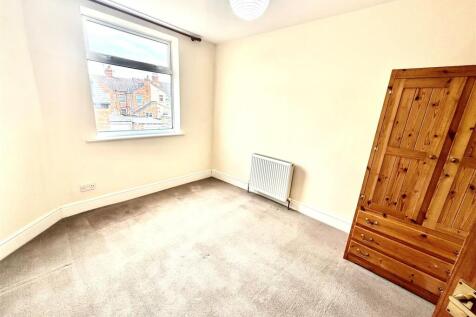 150 Murray bedroom 2.jpg
