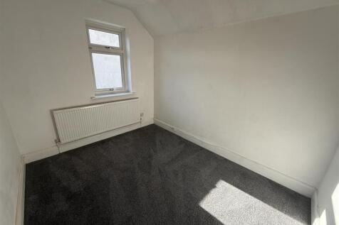 45 Lodge Road Bedroom 3(8).JPG