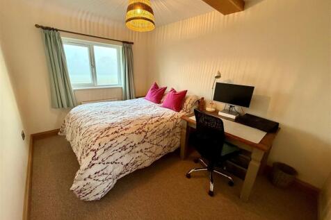 Dovecote Welford 2nd Bedroom.jpg