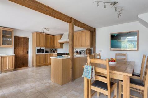 breakfast room